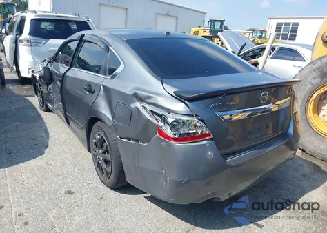 2015 Nissan Altima 2.5 S из США, поврежденный, VIN 1N4AL3AP0FN375980